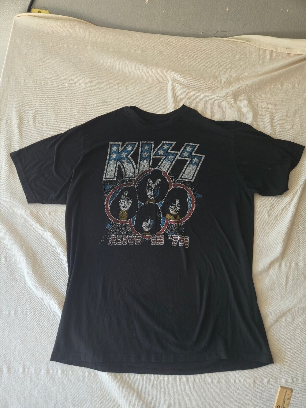 KISS Alive in '77 Vintage Style Graphic T-Shirt XL